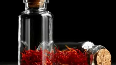 تصویر 1 از زعفران گلخانه‌ ای دستچین و با کیفیت